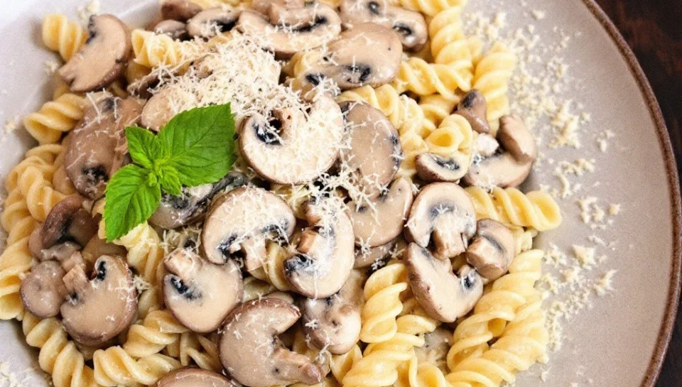 fusilli mush alfredo